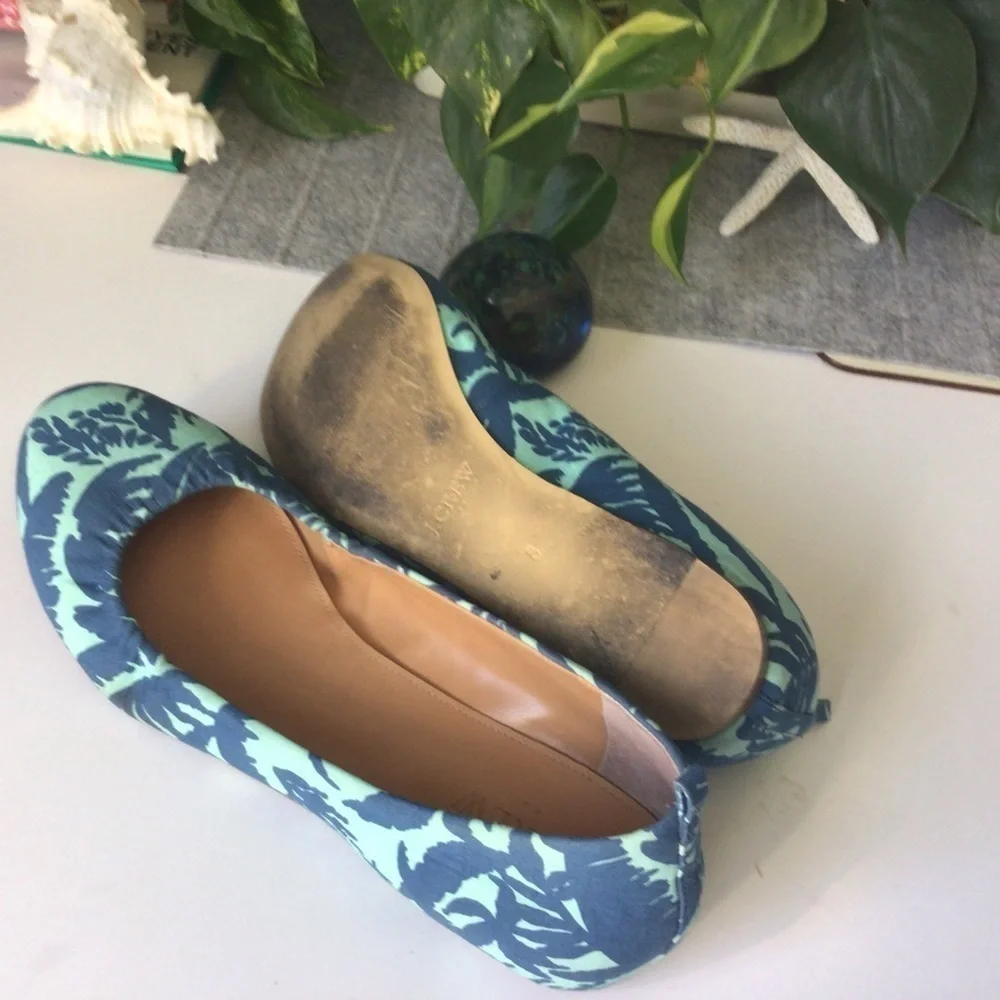 J.Crew Leaf Pattern Women Flats Size 8 Shoes